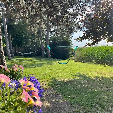 Casa Di Bianca - Koezvetlen Vizparti Nyaralo Apartment Siofok Luaran gambar