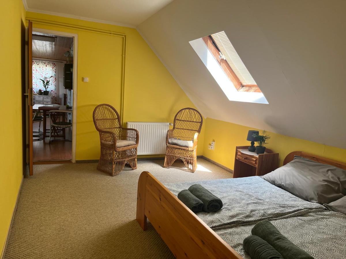 Casa Di Bianca - Koezvetlen Vizparti Nyaralo Apartment Siofok Luaran gambar