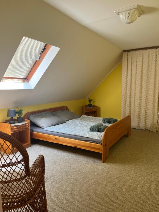 Casa Di Bianca - Koezvetlen Vizparti Nyaralo Apartment Siofok Luaran gambar